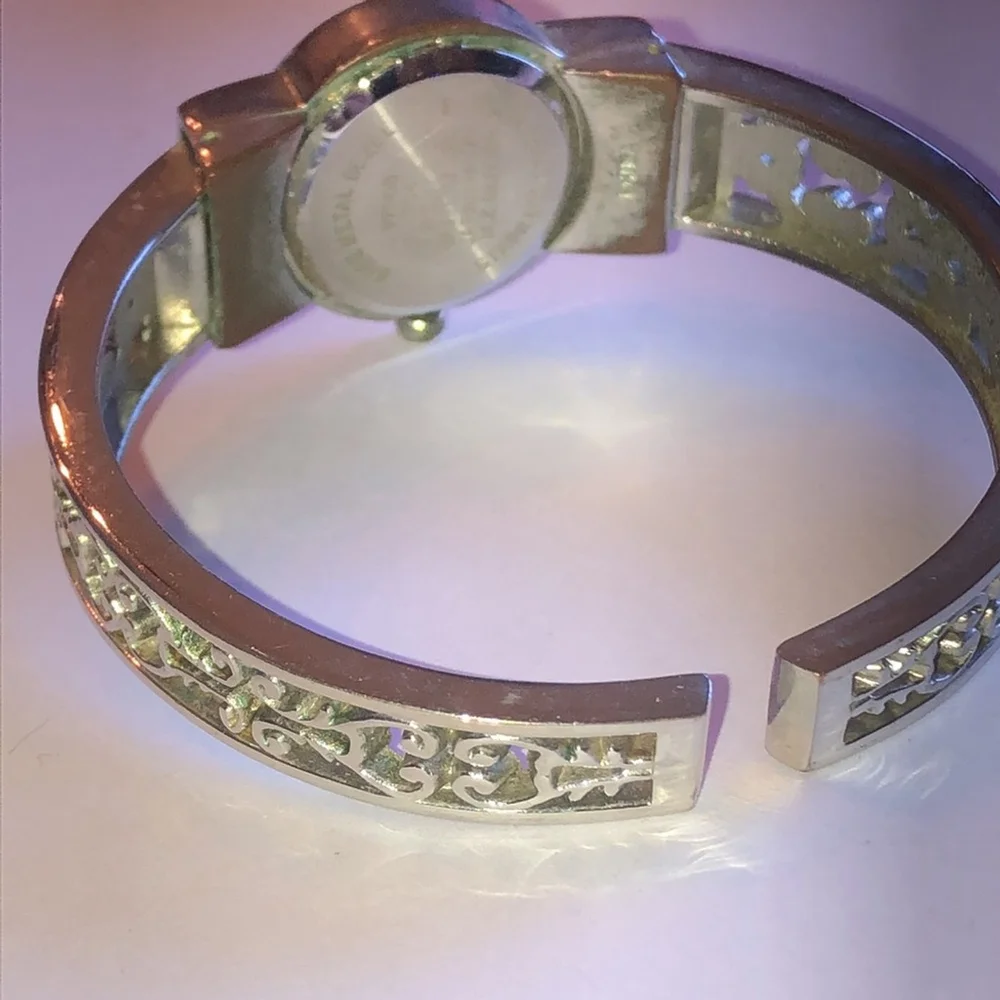 Silver Tone Floral Cutout Band Retro Boho Watch Wristwatch - Picture 6 of 8